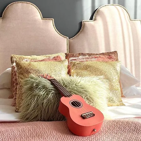 Solei Boutique 4* بوزنان