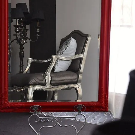 Solei Boutique 4* بوزنان
