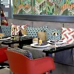 Solei Boutique 4* بوزنان