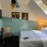 Solei Boutique 4* بوزنان