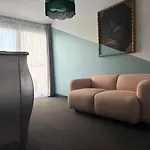 فندق Solei Boutique 4*